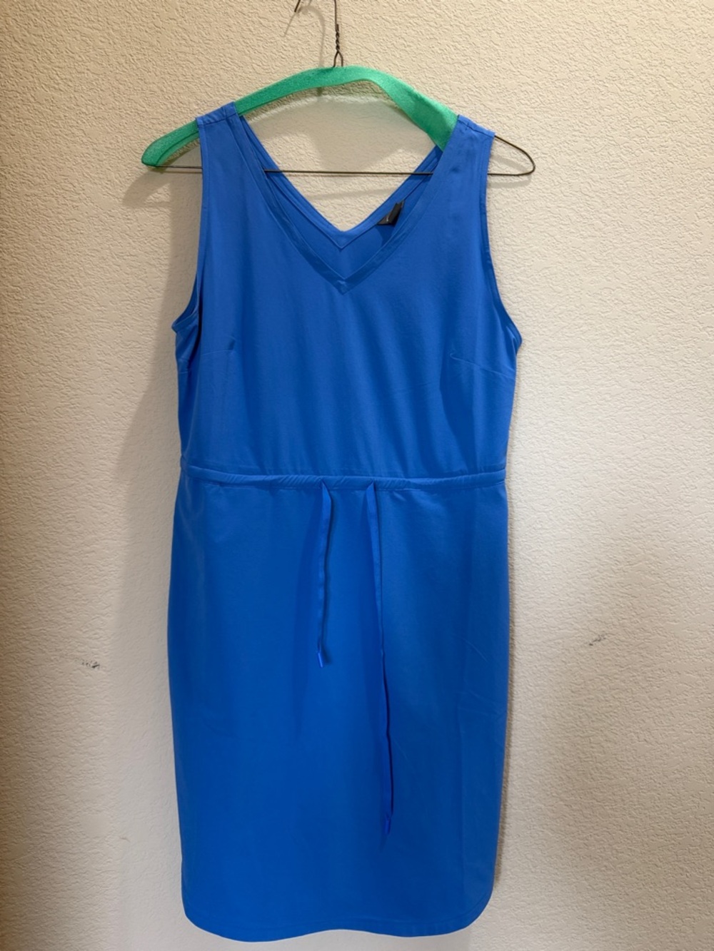 Eddie Bauer Sleeveless V-Neck Midi sport dress small worn once